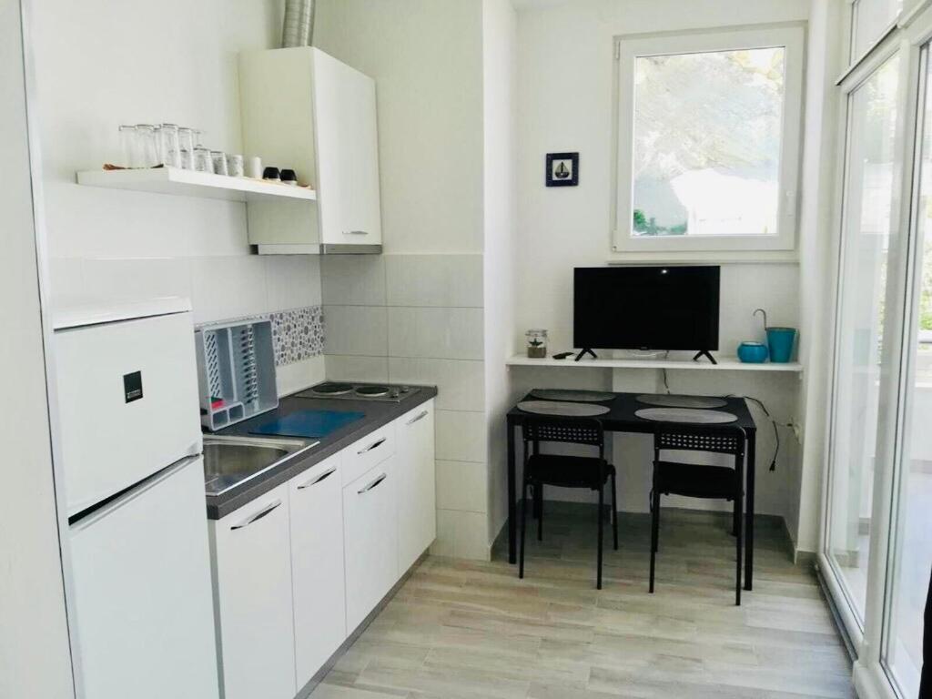 Apartmani “Kresimir” Omiš Exterior foto