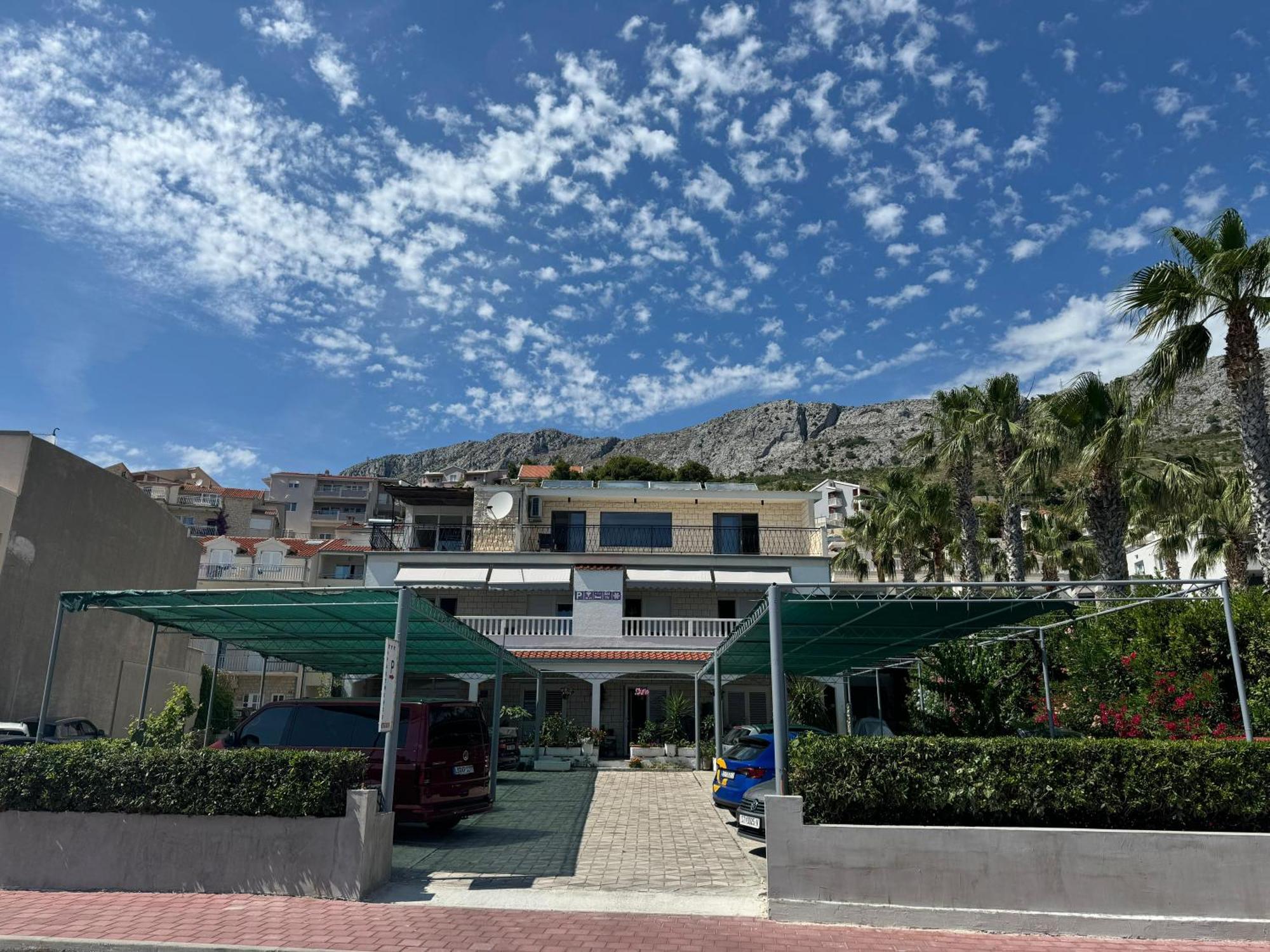 Apartmani “Kresimir” Omiš Exterior foto