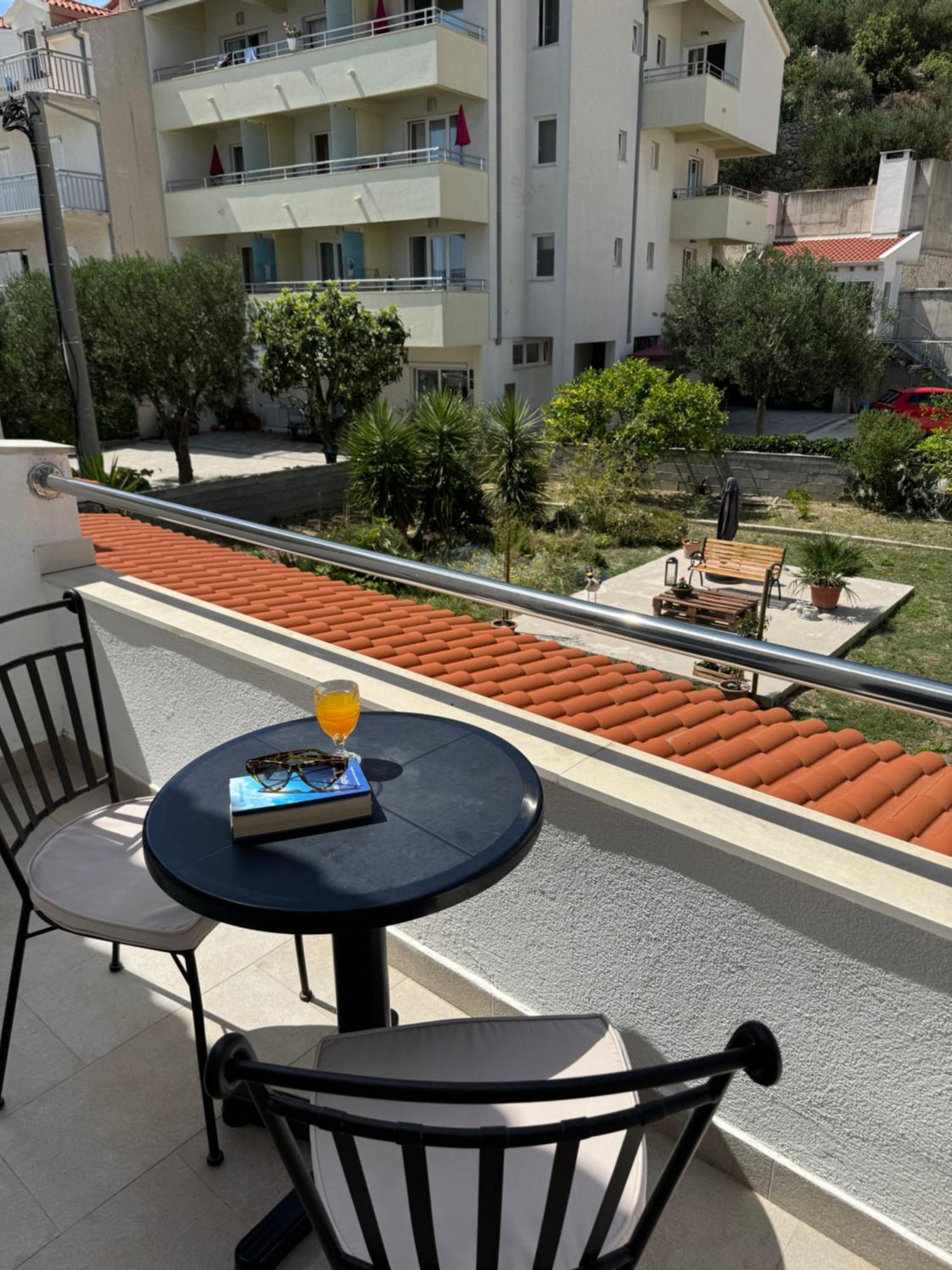 Apartmani “Kresimir” Omiš Exterior foto